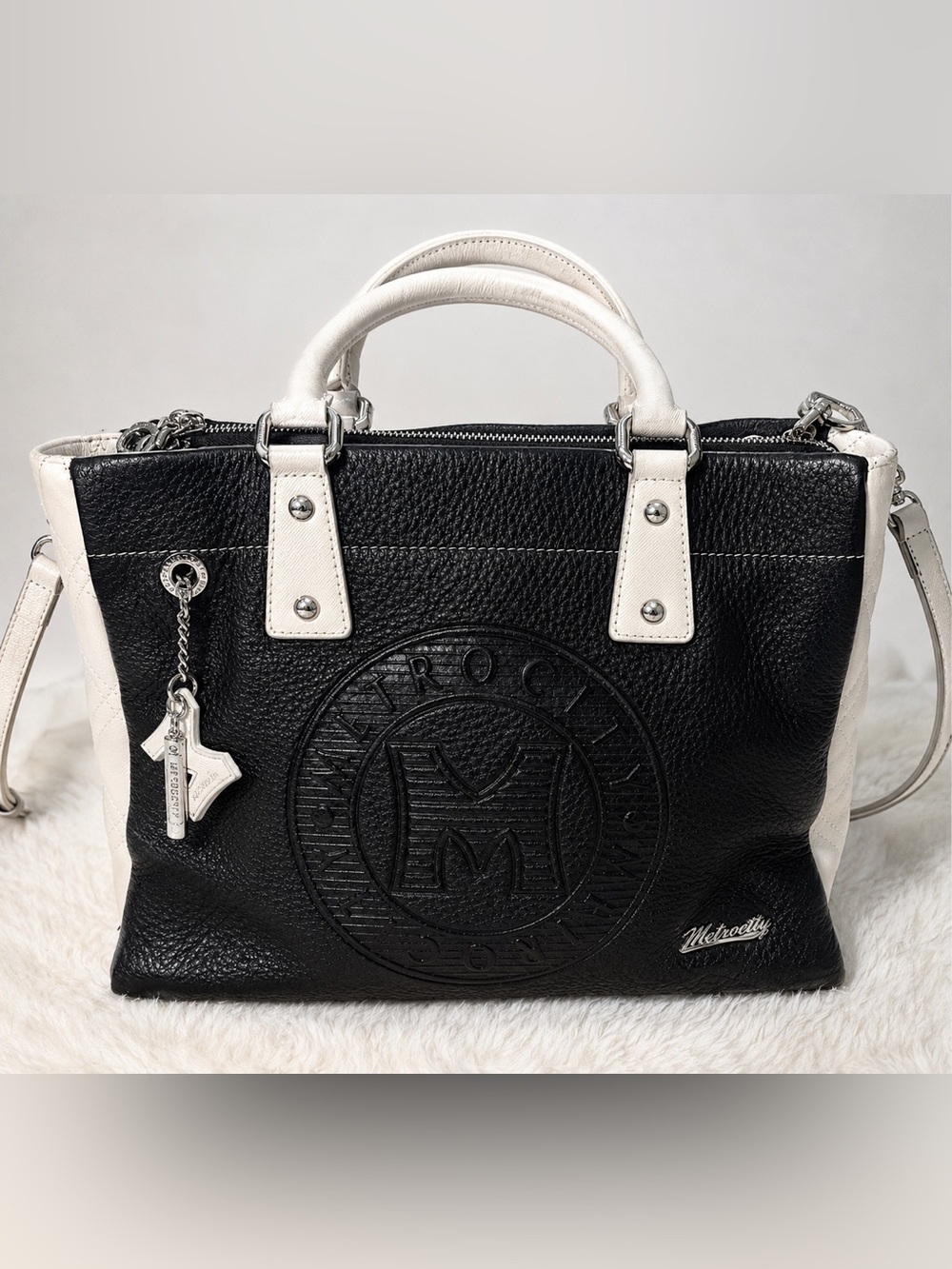 METROCITY Black and Cream/off white Crossbody Tote Bag Satchel